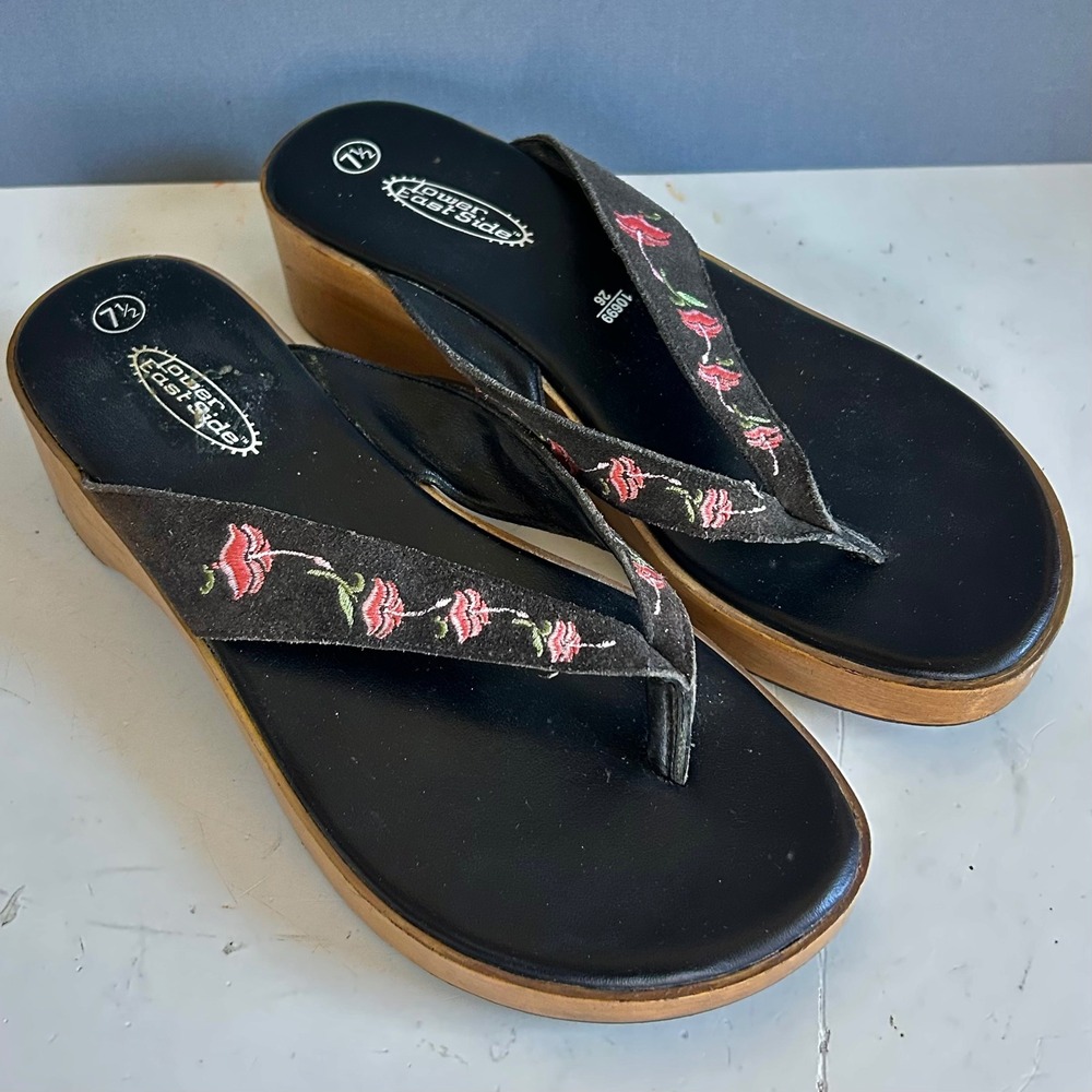 Y2K Platform Sandal Lower East Side Size 7.5 Floral Black Floral thong 90s Asian